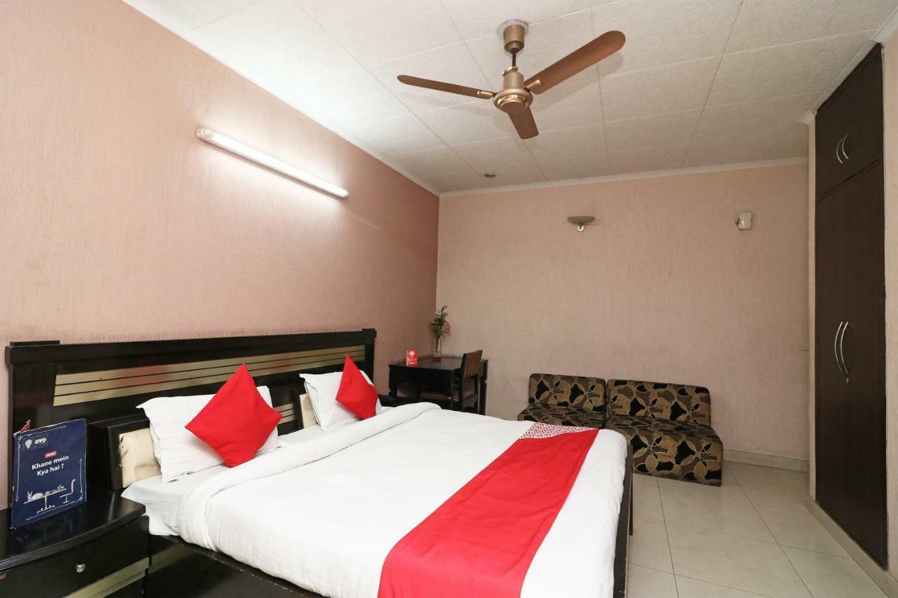 Oyo 24672 Bharat Guest House Delhi  Exterior foto