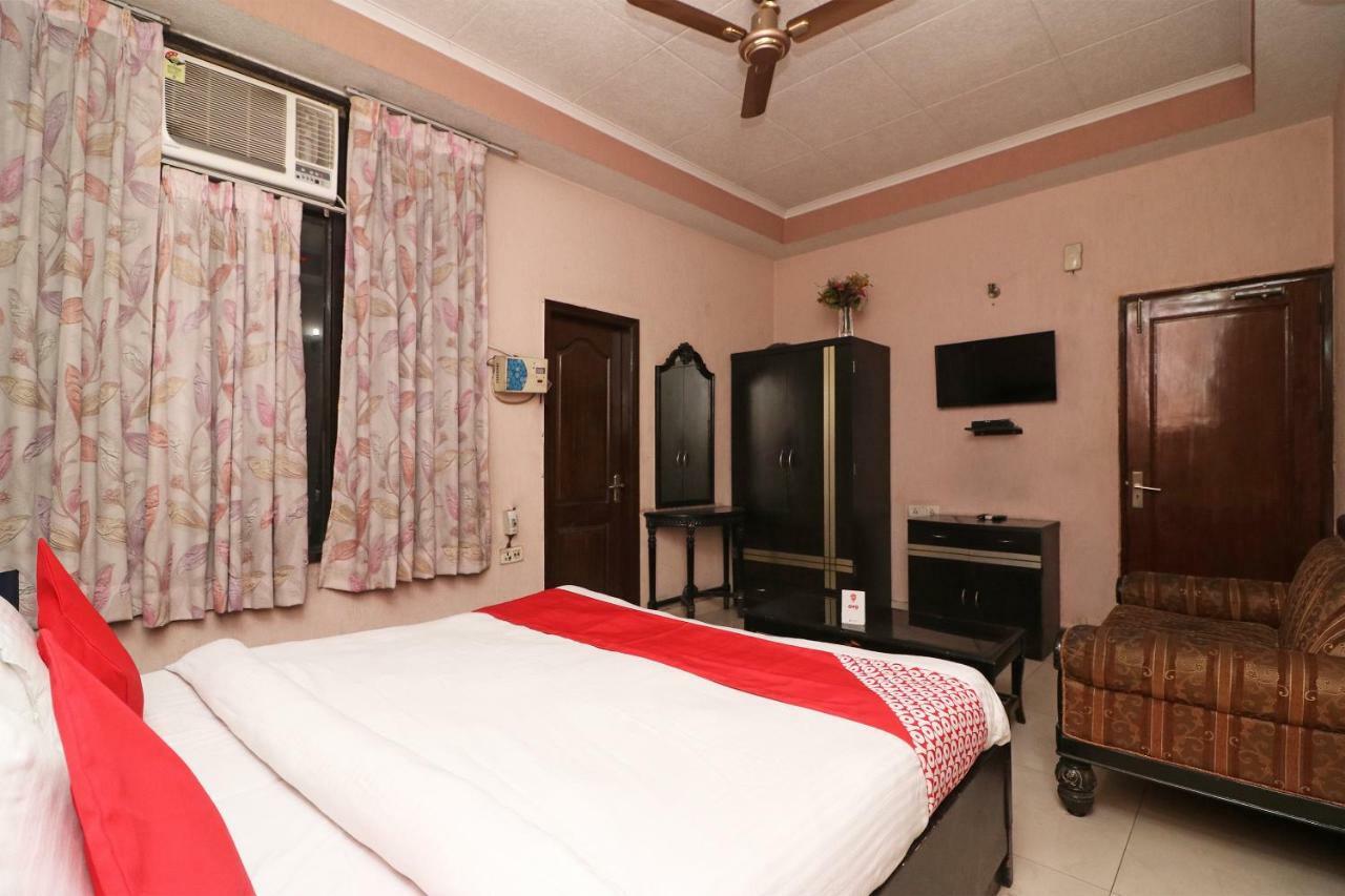 Oyo 24672 Bharat Guest House Delhi  Exterior foto